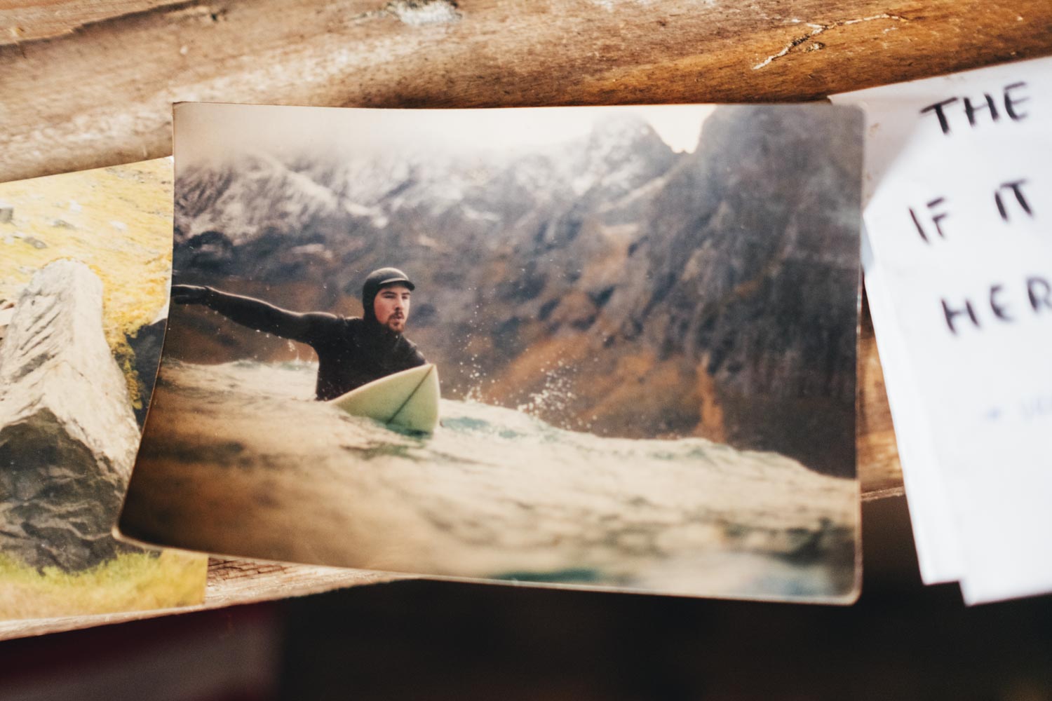 lofoten kvalvika beach cottage photography