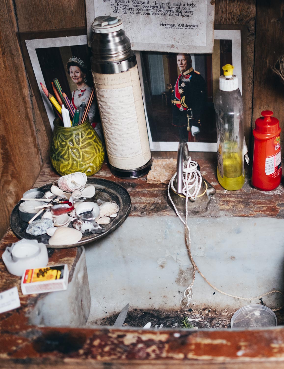 lofoten kvalvika beach cottage photography